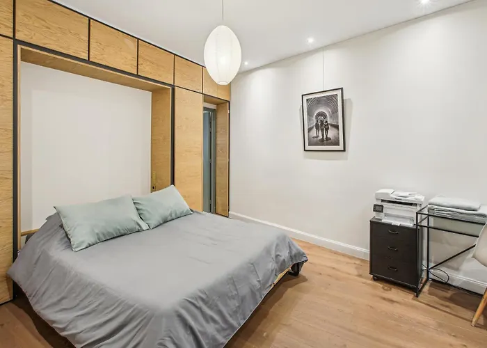 Luxury In The Heart Of St Germain A/c 3 Bedroom Outdoor